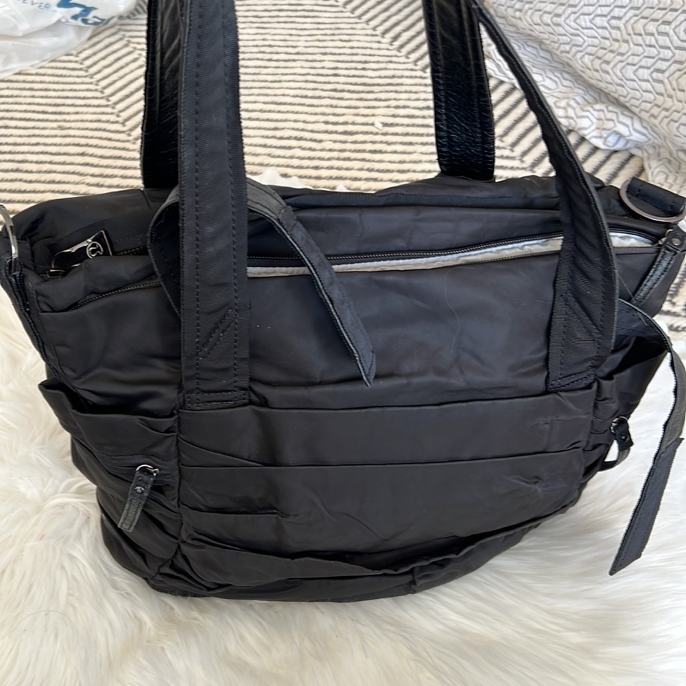 Lululemon workout bag!! - Picture 4 of 16